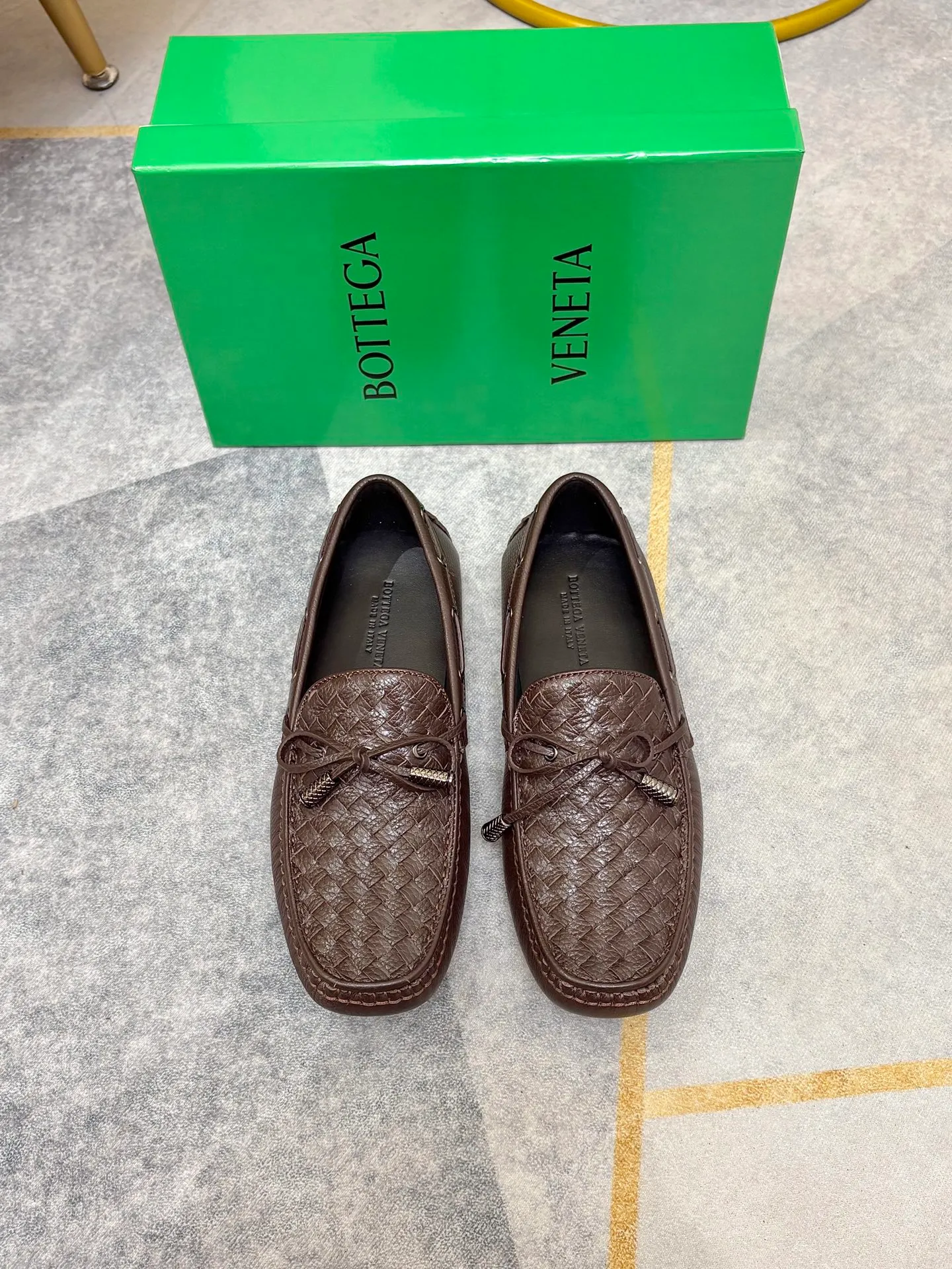 P420💰 (Niu Li + Niu Pad) [BV] The latest hot style‼ ️Casual men's shoes, uppers imported first-layer cowhide ➕Full imported cowhide lining✔️Exquisite workmanship, excellent foot feel, special rubber soles✔️, cool and fashionable, the latest fashion, fashionable outsole, hurry up.  Code number: 38-44 (can be customized to 37.45, non-refundable)